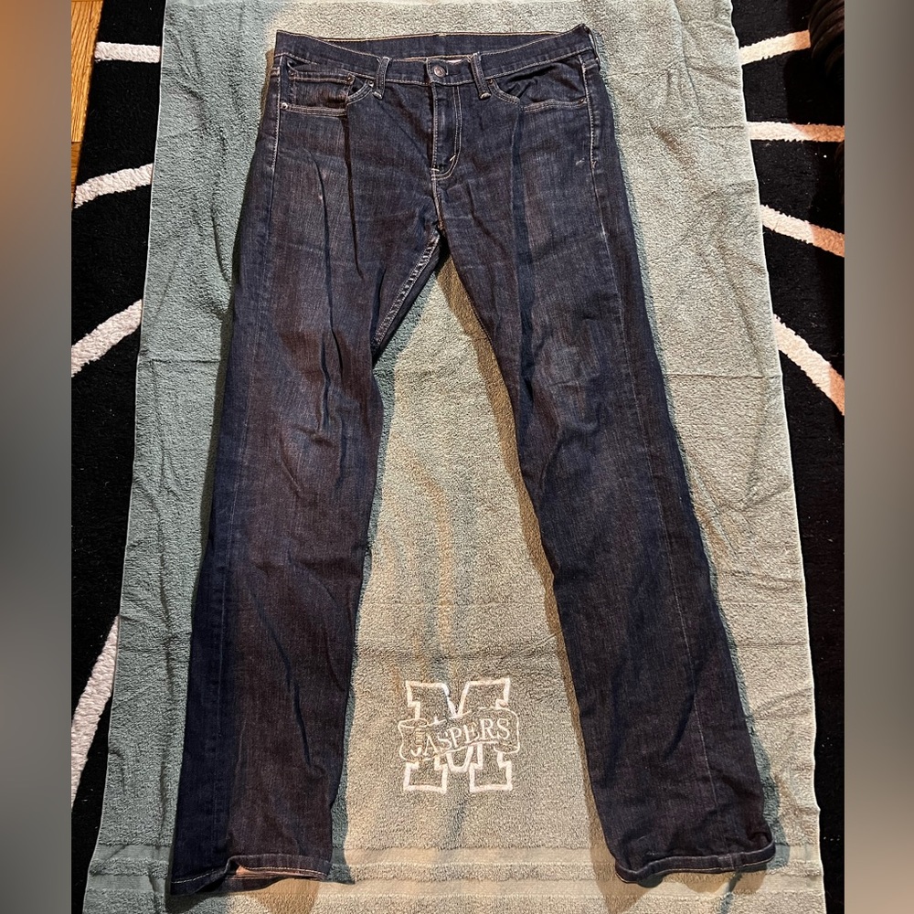 Levi Denim Jeans 🔥👖 SIZE:32/34